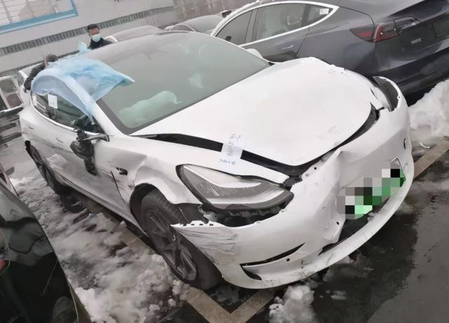 1012 特斯拉5.jpeg 1012 特斯拉5.jpeg